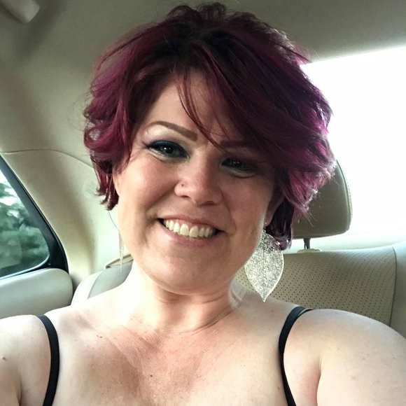 Meet your Posher, Riann - Picture 1 of 1